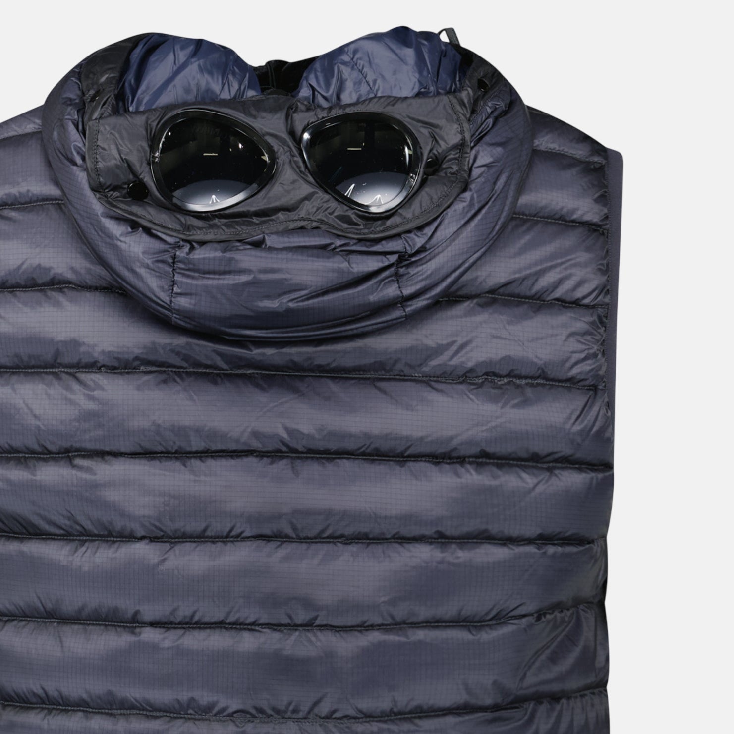 C.P. Company Goggle Down Gilet Navy – Rail 6 U | Studio DOS by Designer Outlet Sales