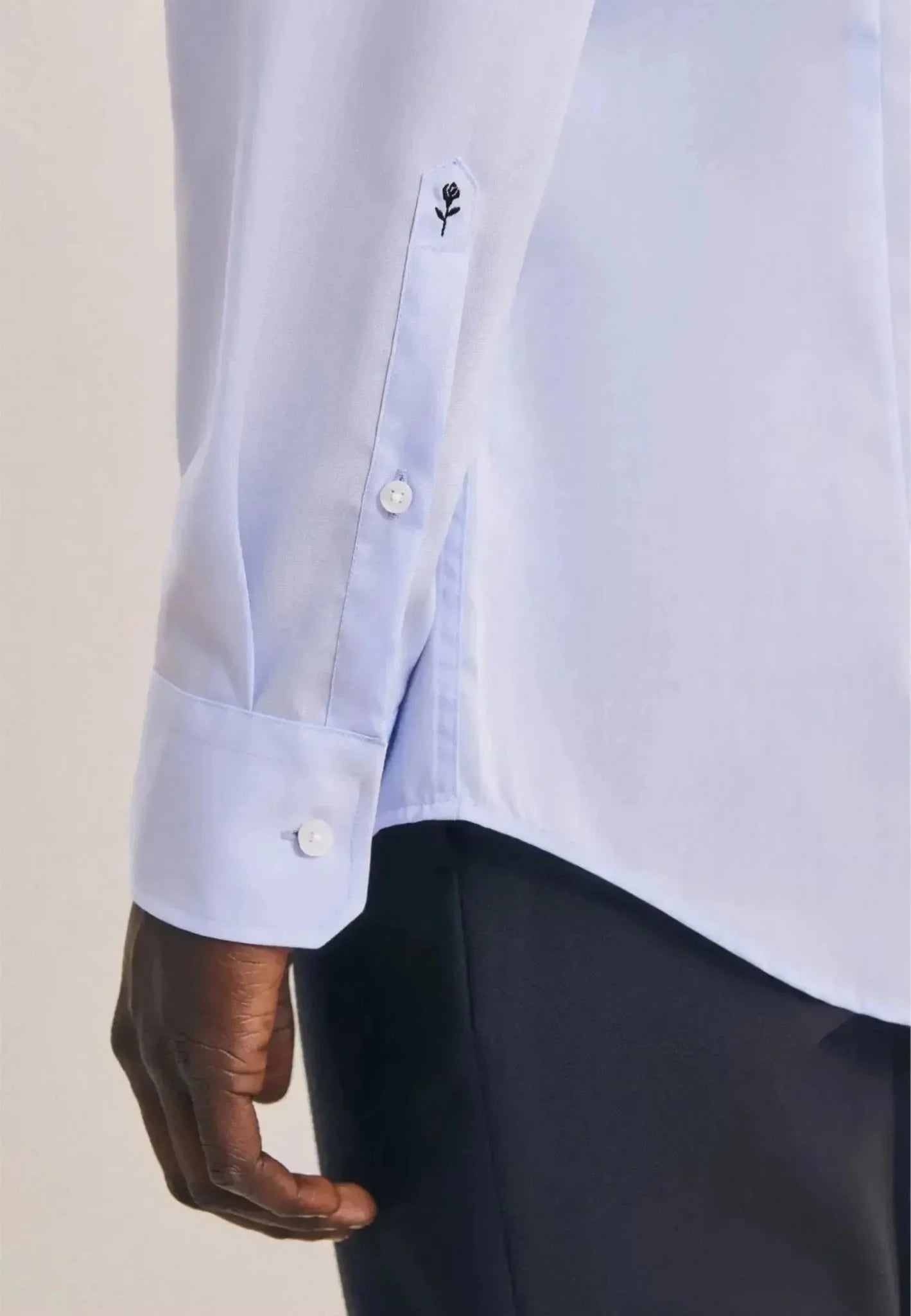 Seidensticker Shaped Fit No Iron Kent Collar Business Shirt Light Blue – 01.022000-15-38 | Studio DOS by Designer Outlet Sales