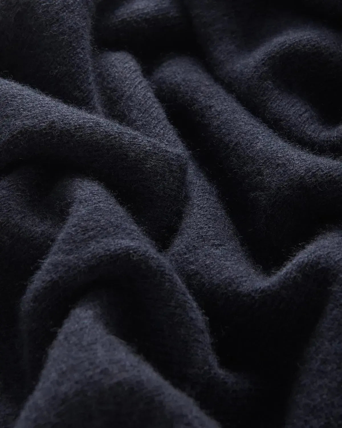 Bernard Weatherill Lambswool Plain Crew Neck Knit Navy – 40540-011-046 | Studio DOS by Designer Outlet Sales