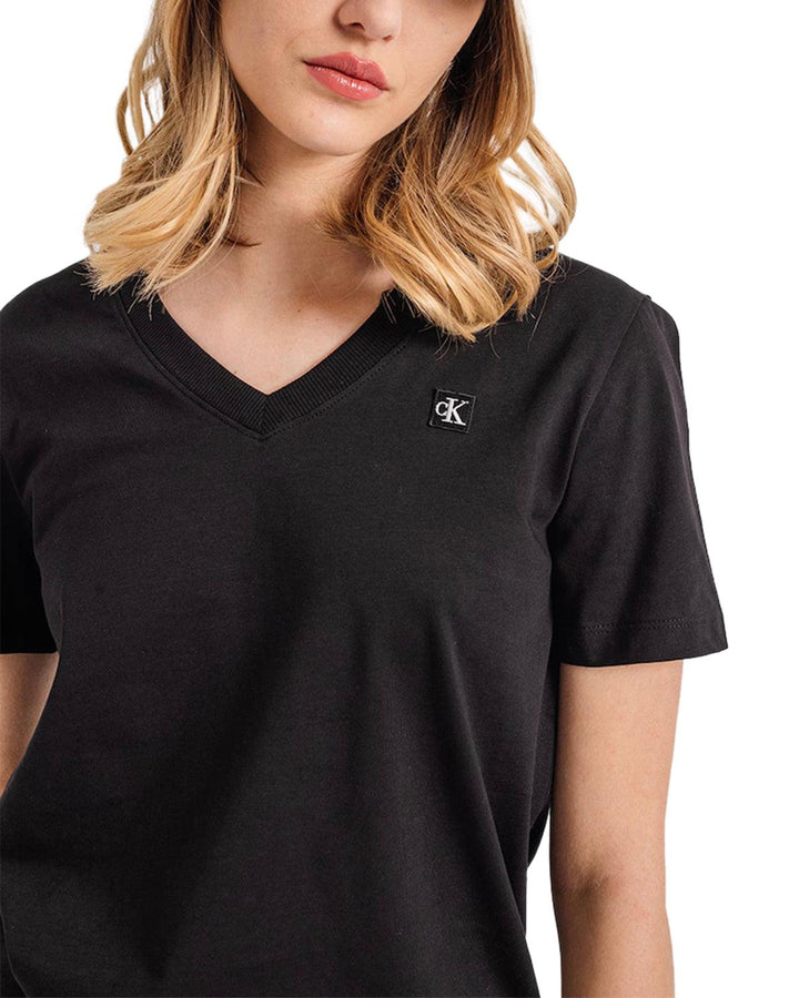 CALVIN KLEIN WOMENS MONOGRAM BADGE V-NECK T-SHIRT BLACK-Designer Outlet Sales