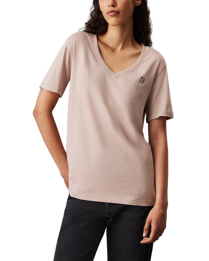 CALVIN KLEIN WOMENS MONOGRAM BADGE V-NECK T-SHIRT GOAT-Designer Outlet Sales