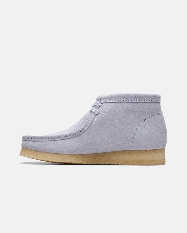 CLARKS ORIGINALS MENS WALLABEE BOOTS CLOUD GREY SUEDE-Designer Outlet Sales