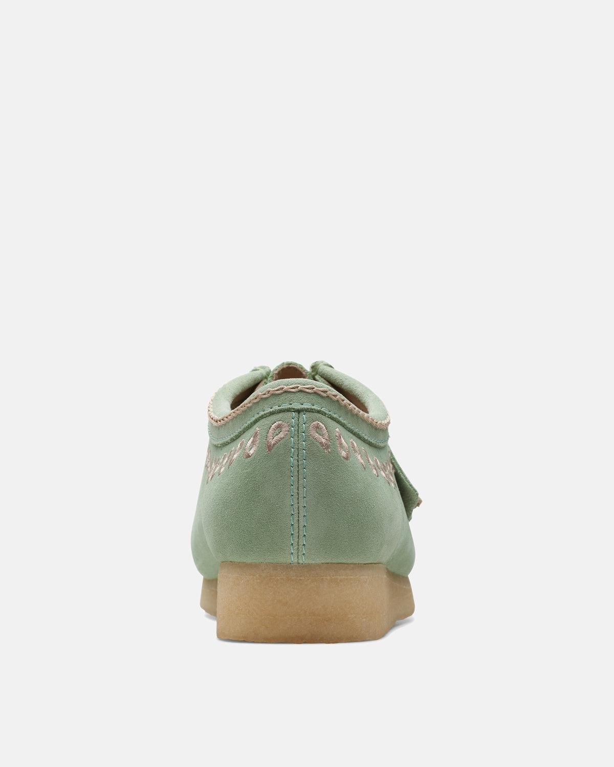 CLARKS ORIGINALS WALLABEE SHOES GREEN EMBROIDERY – CLARKS-26172073-UK8 | Studio DOS by Designer Outlet Sales