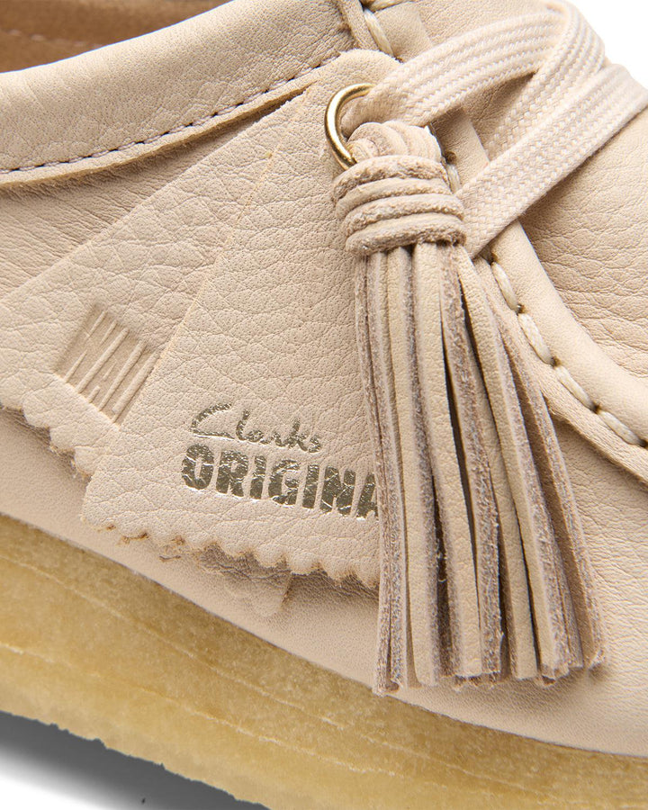 CLARKS ORIGINALS WOMENS WALLABEE SHOES BEIGE LEATHER-Designer Outlet Sales