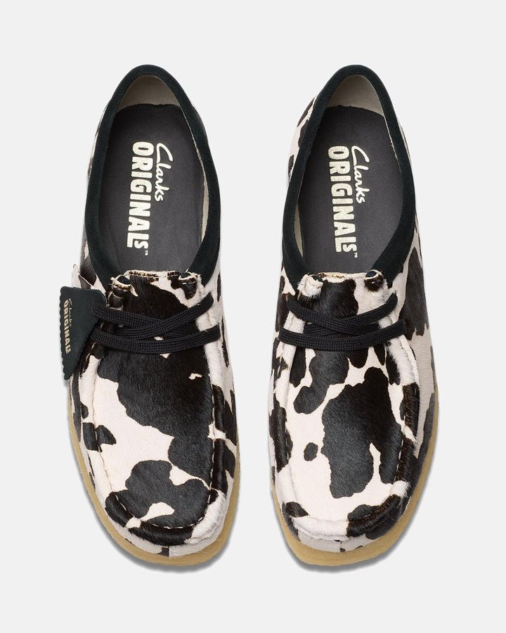 CLARKS ORIGINALS WOMENS WALLABEE SHOES COW PRINT HAIR ON-Designer Outlet Sales