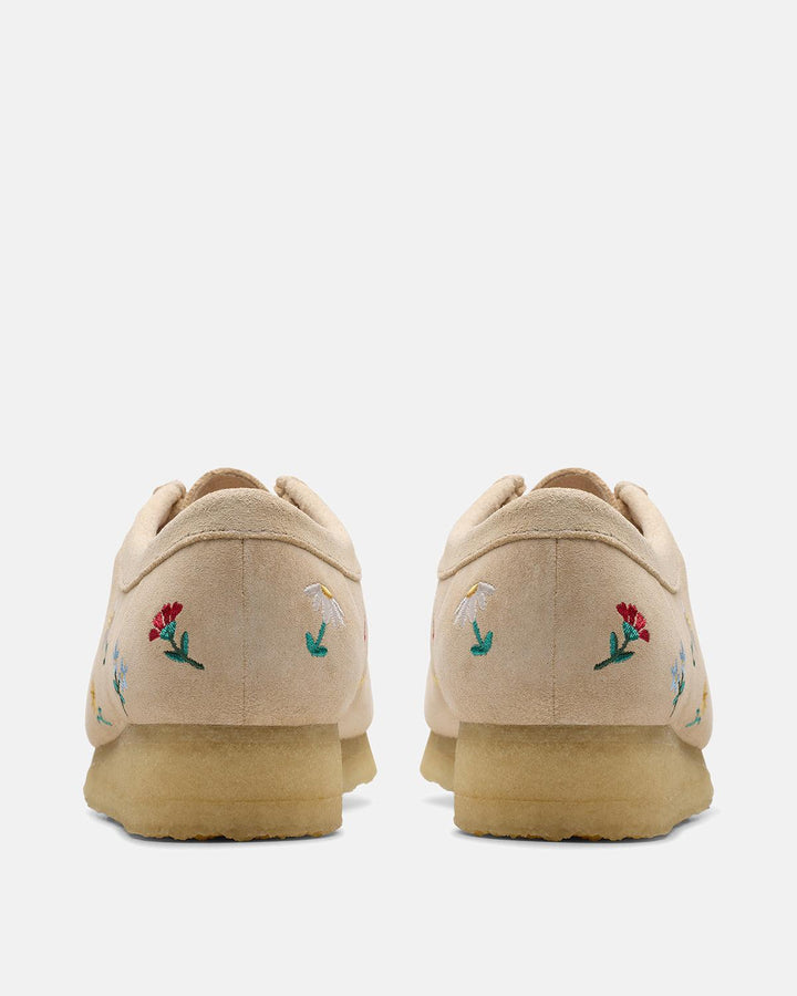 CLARKS ORIGINALS WOMENS WALLABEE SHOES TAUPE EMBROIDERED-Designer Outlet Sales