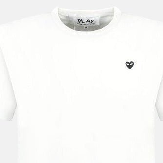 Comme Des Garcons Play Small Black Stitch Heart T-Shirt White – C71 | Studio DOS by Designer Outlet Sales