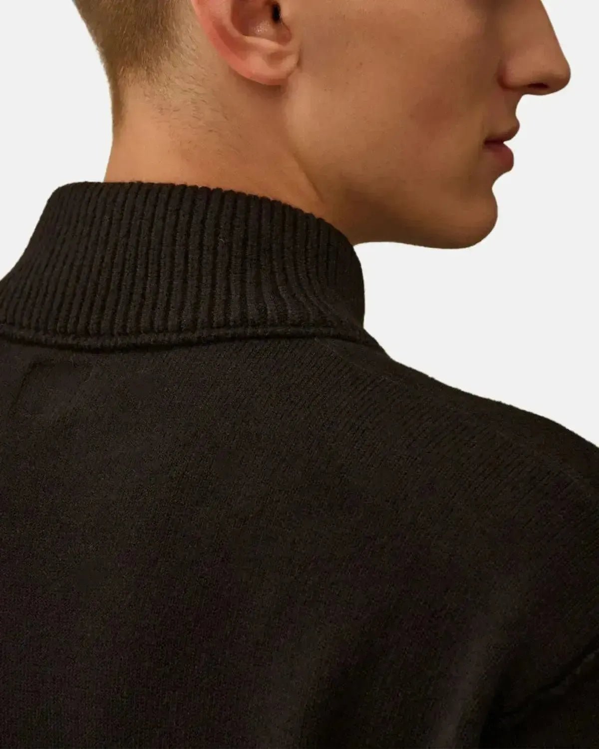 CP COMPANY MENS SOFT COTTON STRETCH CHEST POCKET 1/4 ZIP KNIT BLACK – CP-COMPANY-19CMKN236A-110432A-999-M | Studio DOS by Designer Outlet Sales