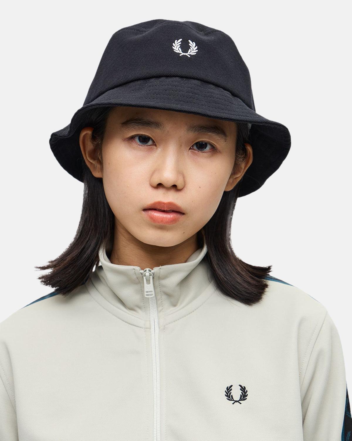 FRED PERRY CLASSIC PIQUE BUCKET HAT BLACK – FRED-PERRY-HW6730-843-M | Studio DOS by Designer Outlet Sales