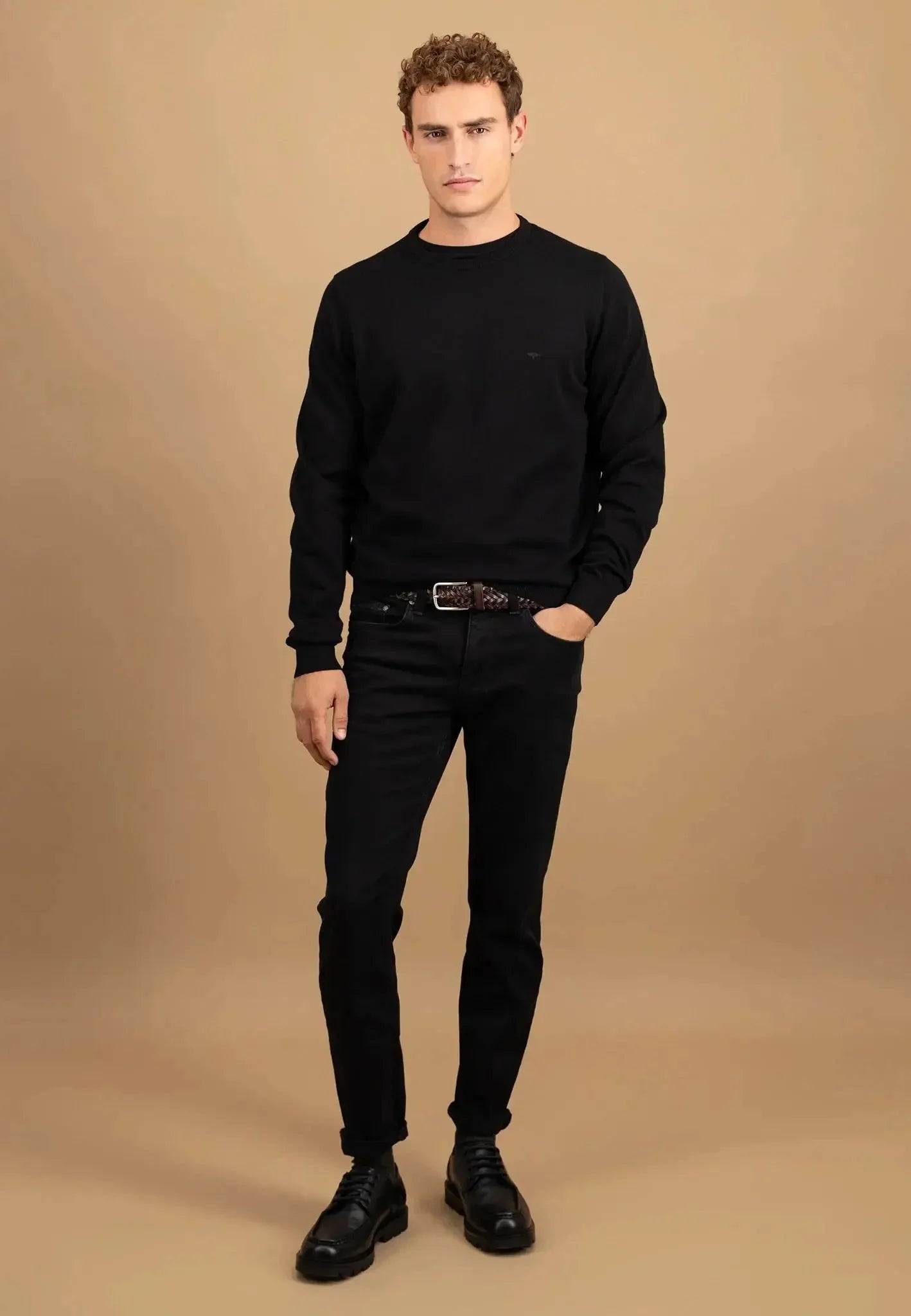 Fynch - Hatton Fine Knit Cotton Crewneck Black – 1514210-999-S | Studio DOS by Designer Outlet Sales