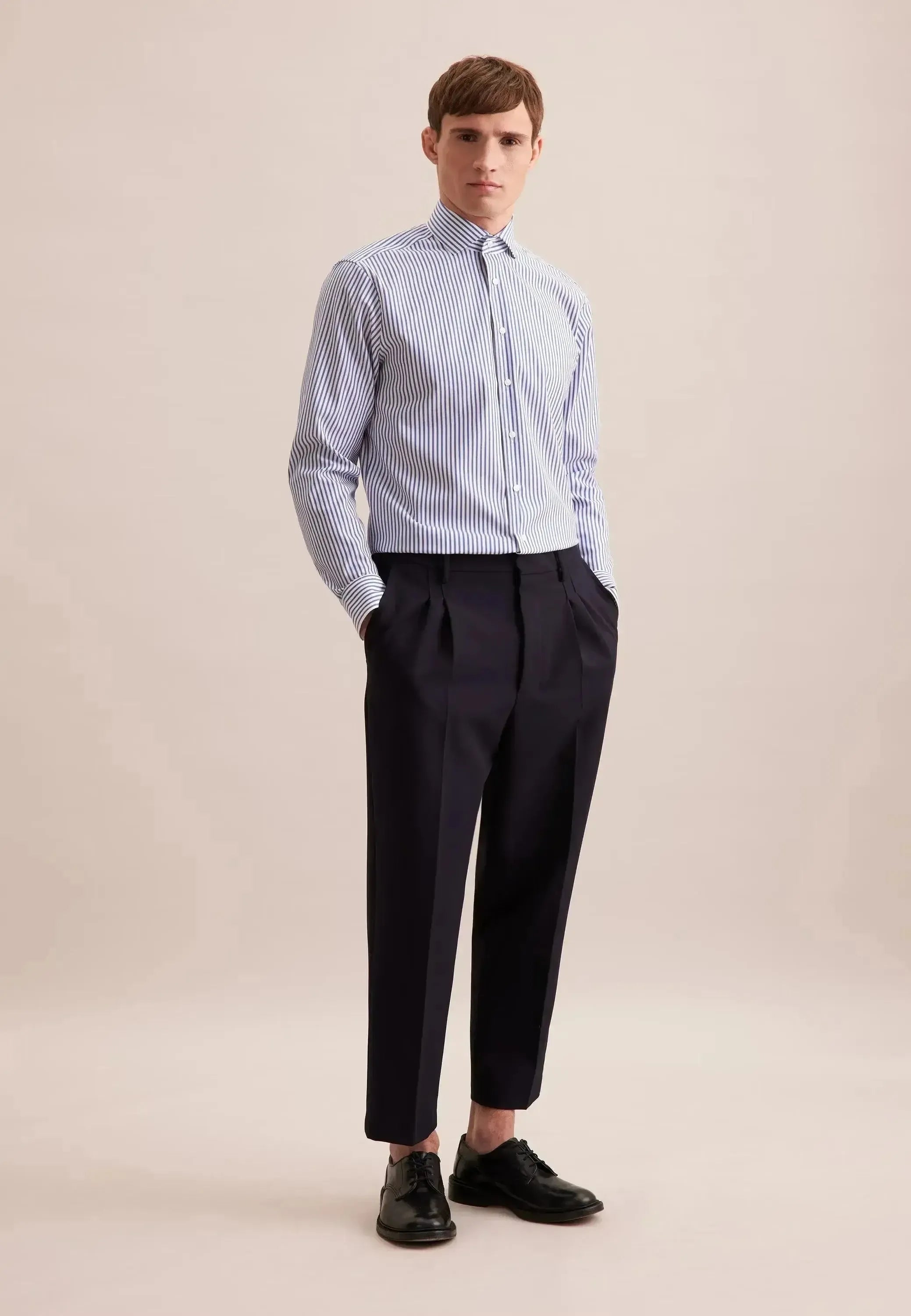 Seidensticker Mens Regular Fit No Iron Spread Kent Structured Stripe Business Shirt Mid Blue – 01.146167-15-38 | Studio DOS by Designer Outlet Sales