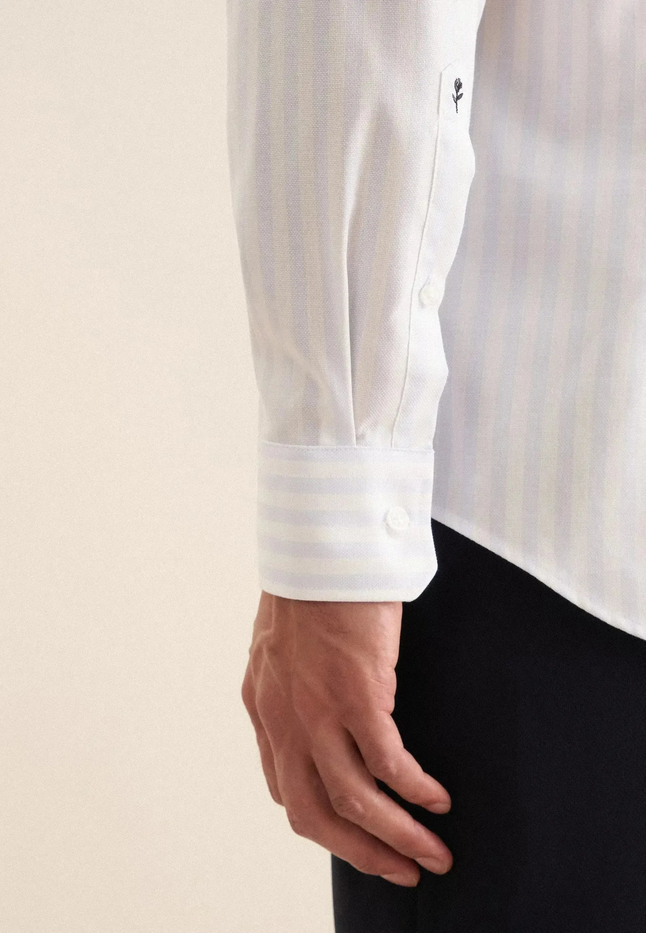 Seidensticker Mens Slim Fit No Iron Spread Kent Structured Stripe Business Shirt Light Blue – 01.646087-10-37 | Studio DOS by Designer Outlet Sales