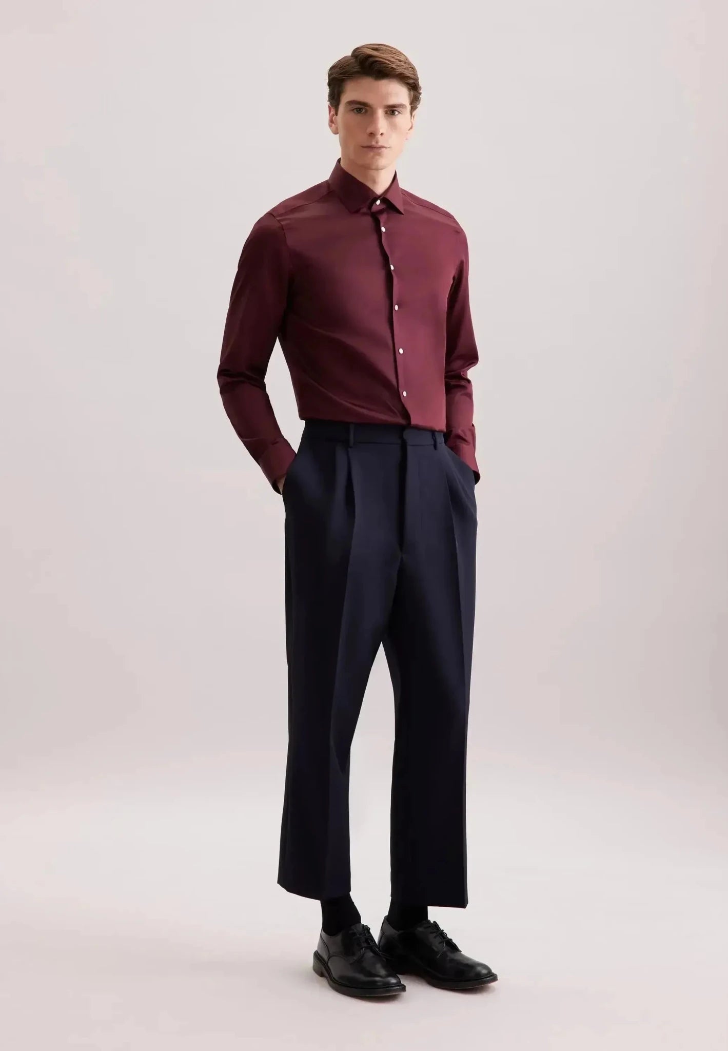 Seidensticker Shaped Fit Easy Iron New Kent Business Shirt Burgundy – 01.845070-49-38 | Studio DOS by Designer Outlet Sales